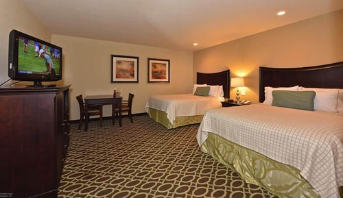 Deluxe Suite, 2 Queen Beds