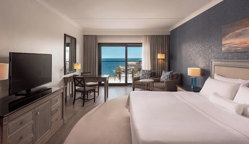 Deluxe Room, 1 King Bed, Non Smoking, Sea View (Balcony)