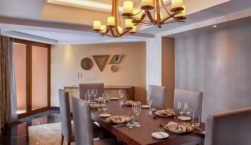 Suite (Diwan)