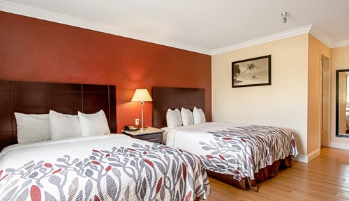 Deluxe Room, 2 Queen Beds, Non Smoking