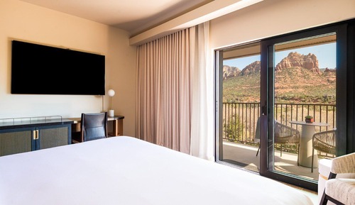Room, 1 King Bed, Accessible (18 Cliffs 0.1 mi from L'Auberge)