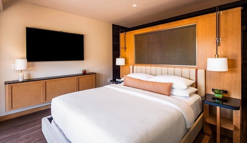Premier Room, 1 King Bed (20 Cliffs 0.1 mi from L'Auberge)