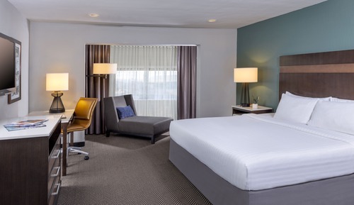 Suite, 1 King Bed (PIERPONT SUITE KING)