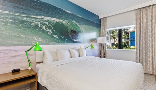 Deluxe Room, 1 King Bed (ADA)