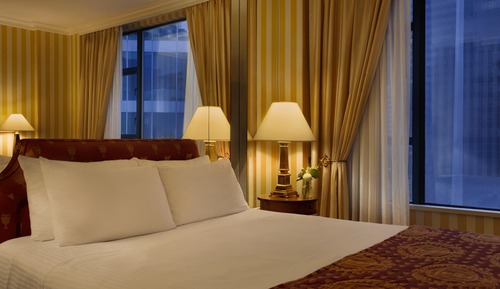 Executive Suite, 1 Bedroom (One Queen Bed with Sofa Bed) 