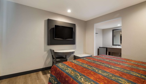 Standard Room, 1 King Bed, Non Smoking