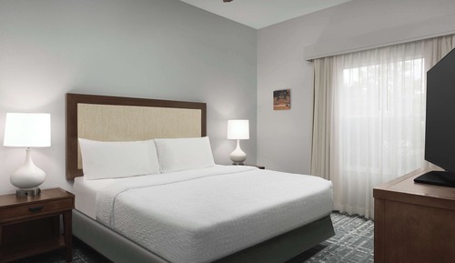 Suite, 1 King Bed, Accessible (Roll-in Shower)
