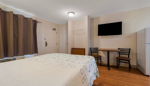Studio, 1 Queen Bed, Accessible, Non Smoking