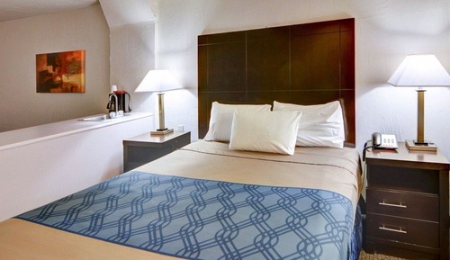 Standard Room, 1 Queen Bed, Non Smoking