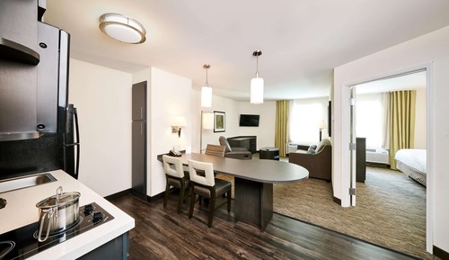 Suite, 1 Queen Bed with Sofa bed, Accessible (Mobility Tub One Bedroom)