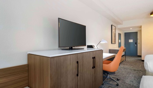 Family Suite, 2 Queen Beds, Non Smoking, Refrigerator & Microwave (with Sofabed)