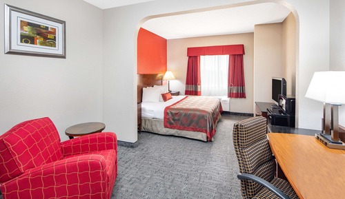 Room, 1 King Bed, Accessible, Non Smoking (Mobility)