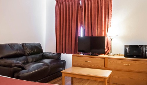 Standard Room, 2 Queen Beds, Non Smoking