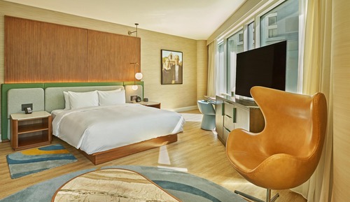 Deluxe Room, 1 King Bed with Sofa bed, Corner