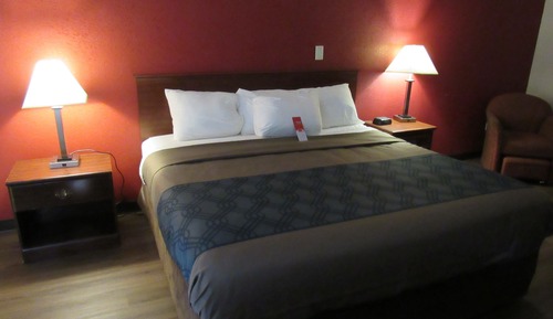 Standard Room, 1 King Bed, Non Smoking