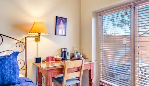 Room, 1 King Bed, Patio (Pet Friendly)