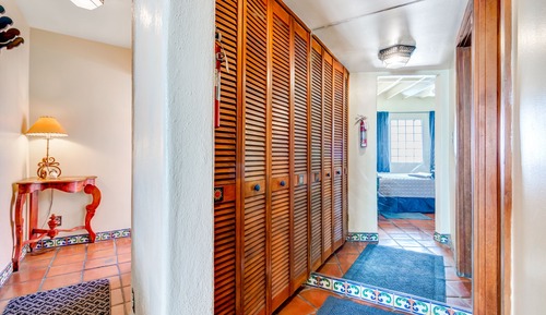 Room, 1 Queen Bed, Patio (Pet Friendly)