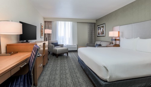Room, 1 King Bed, Accessible (Hearing)