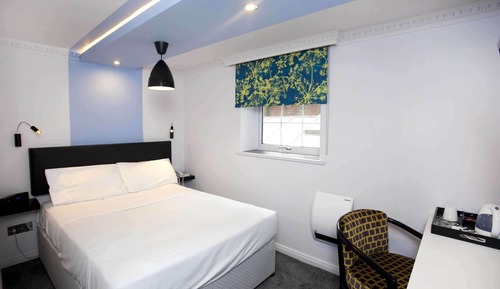 Standard Room, 1 Double Bed, Non Smoking (Small Room)