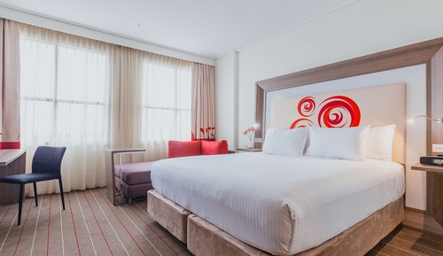 Standard Room, 1 Queen Bed