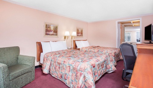 Standard Room, 1 King Bed, Smoking