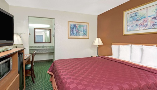 Standard Room, 1 King Bed, Smoking