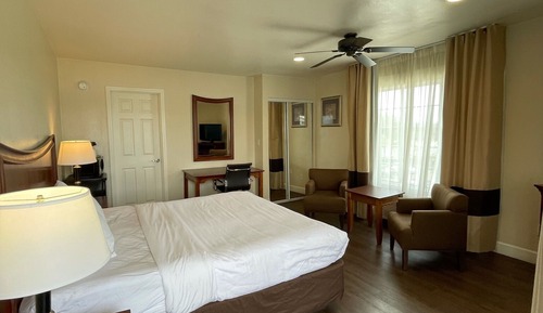 Standard Room, 1 King Bed