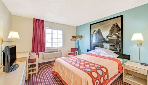 Standard Room, 1 Queen Bed