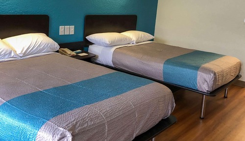 Standard Room, 2 Double Beds, Smoking