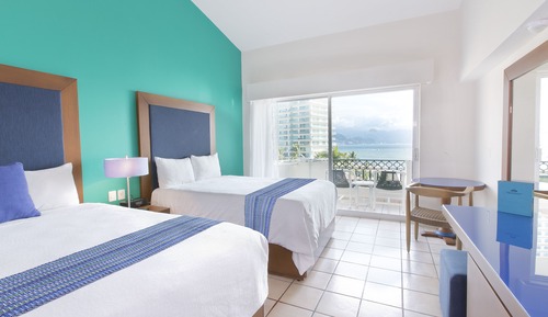 Deluxe Room, Partial Ocean View