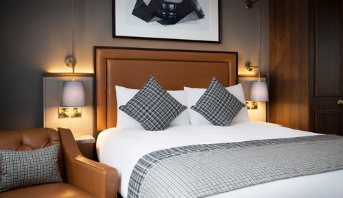 Superior Room, 1 King Bed