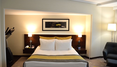 Standard Room, 1 King Bed, Balcony