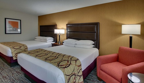 Deluxe Room, 2 Queen Beds, Accessible, Refrigerator & Microwave (Tub)