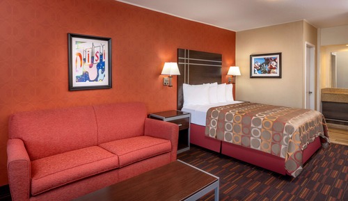 Suite, 2 Bedrooms, Non Smoking, Refrigerator & Microwave