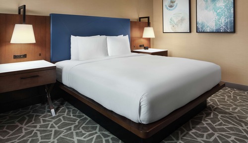 Standard Room, 1 King Bed