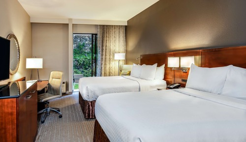 Deluxe Room, 2 Double Beds (Poolside)