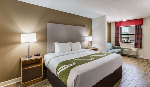 Standard Room, 1 King Bed, Smoking