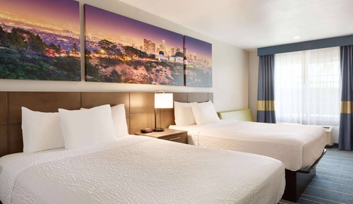 Standard Room, 2 Queen Beds, Accessible, Non Smoking