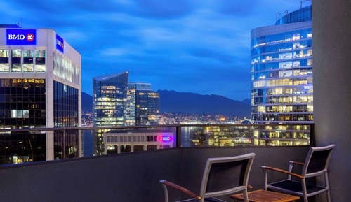 Room, 1 King Bed, Balcony, City View