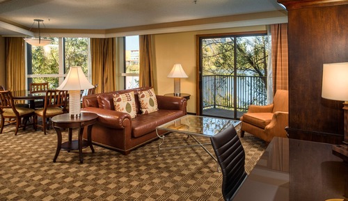 Suite, 1 King Bed, Balcony, Lake View