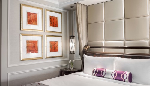 Luxury King Suite Sphere View