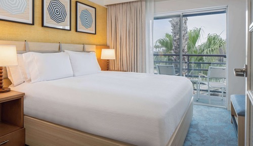 Suite, 1 King Bed, Balcony