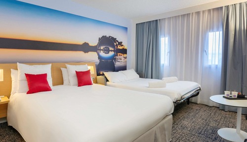 Superior room, 1 double bed and 1 sofa bed for 2 people
