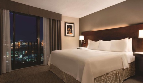 Suite, 1 King Bed with Sofa bed, Non Smoking