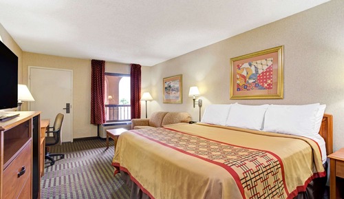 Standard Room, 1 King Bed