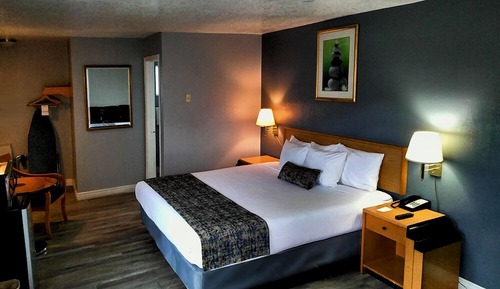 Deluxe Room, 1 King Bed