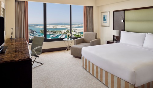 Classic Room, 1 King Bed, Smoking, Business Lounge Access