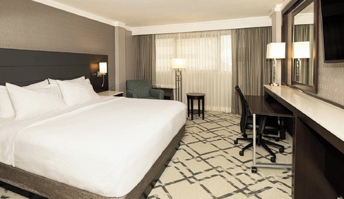 Standard Room, 1 King Bed
