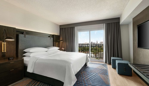 Suite, 2 Queen Beds, City View