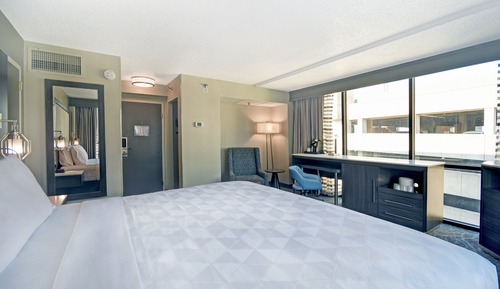 Premium Room, 1 King Bed